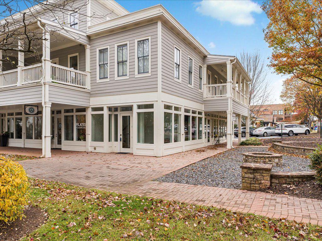 Unit 205 - 1144 Canton Street, Roswell