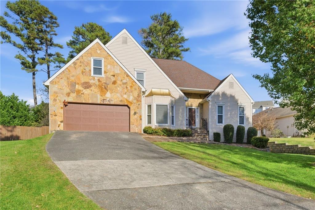 212 Shannon Drive, Woodstock