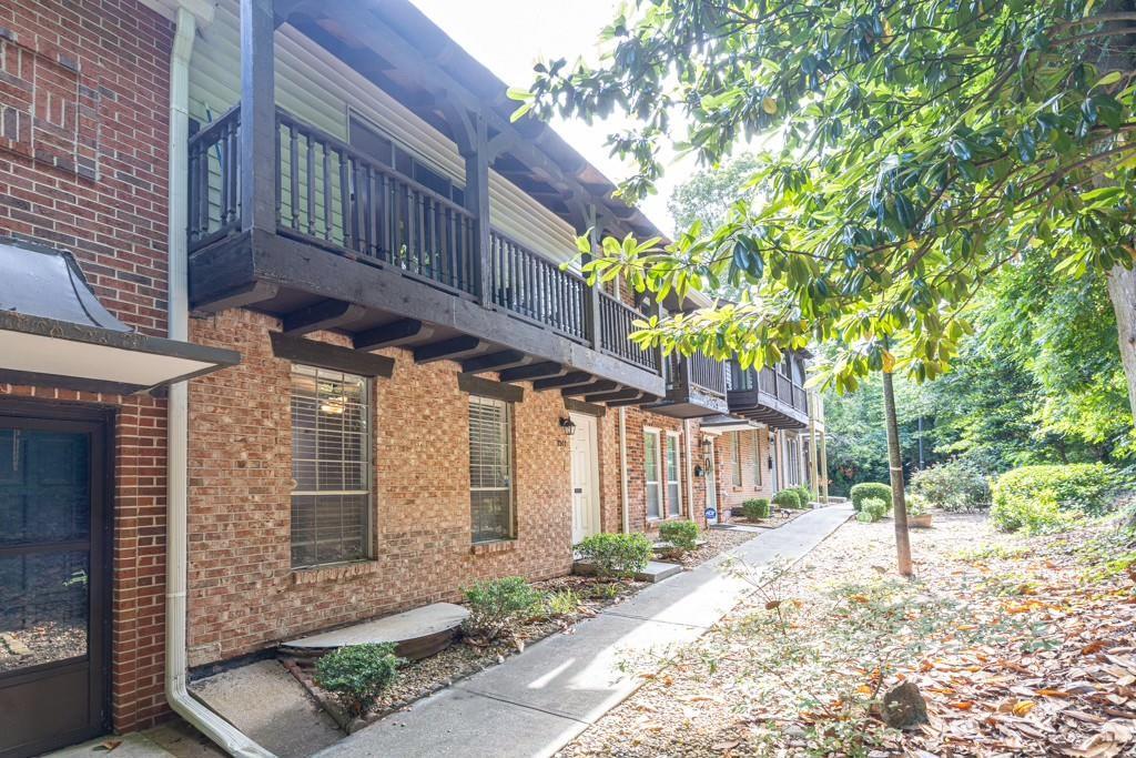 7307 Cardigan Circle, Sandy Springs