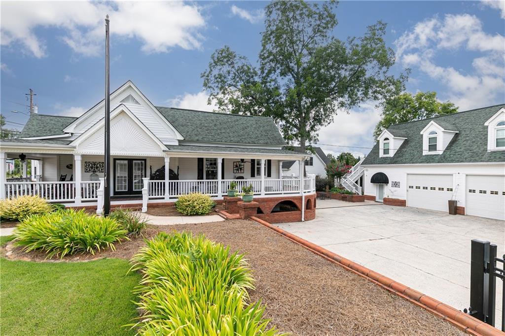 176 Confederate Avenue, Dallas