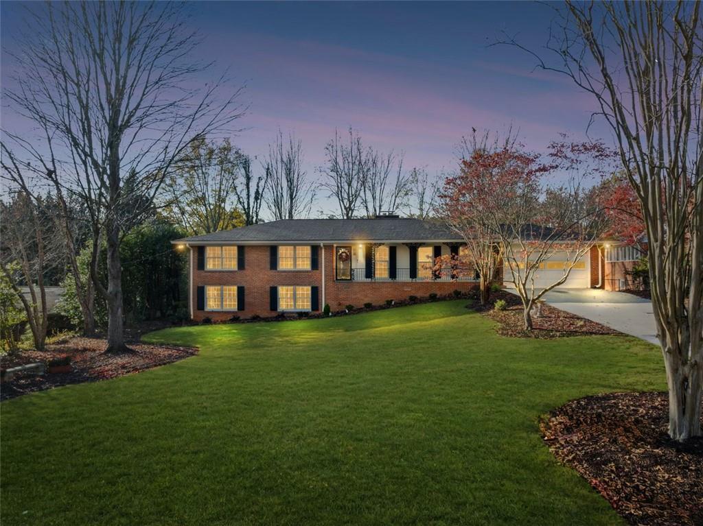 2667 Fontainebleau Drive, Dunwoody