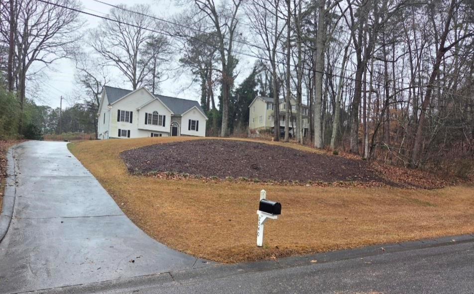 2240 Mills Wood Run, Canton