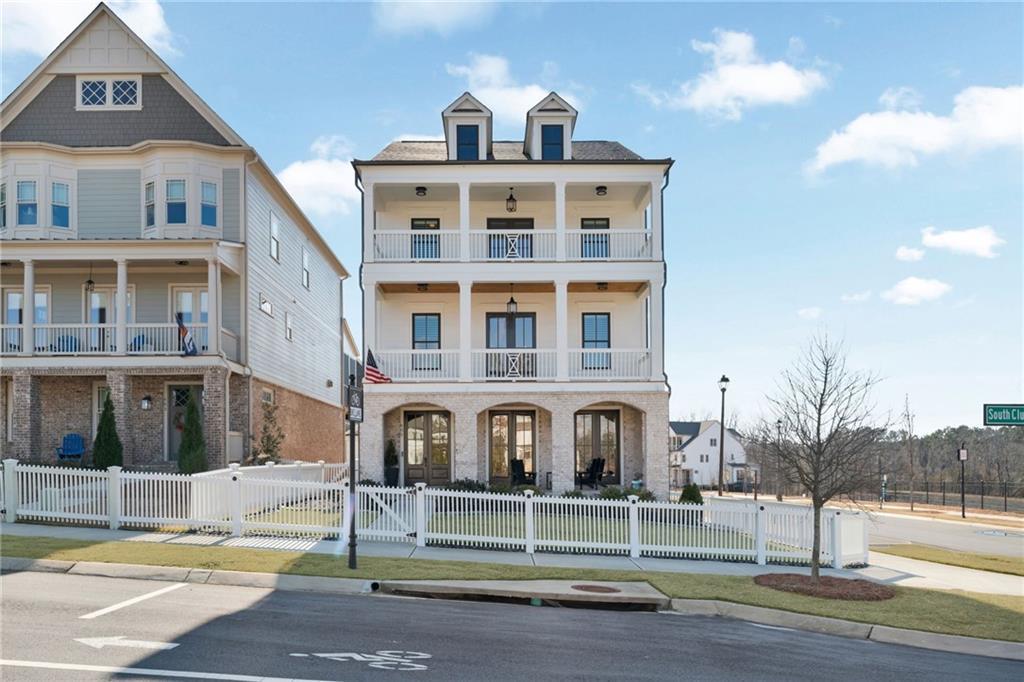 605 S Club Drive, Woodstock