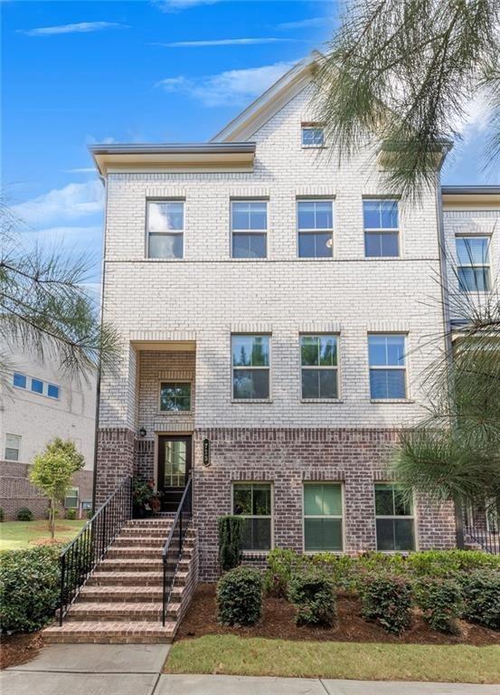 713 Brecklin Lane, Woodstock