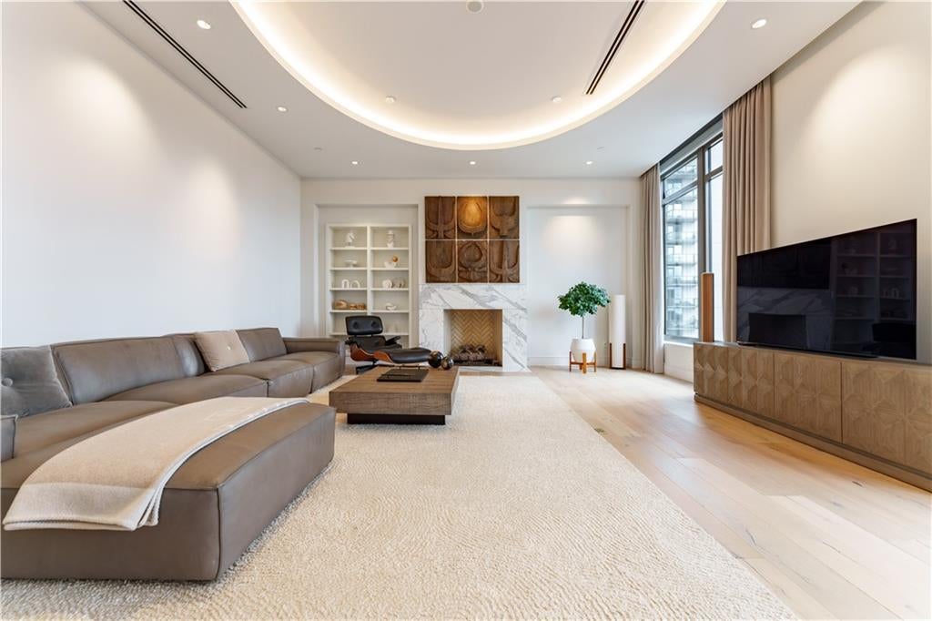 Unit 32a - 3376 Peachtree Road Ne, Atlanta