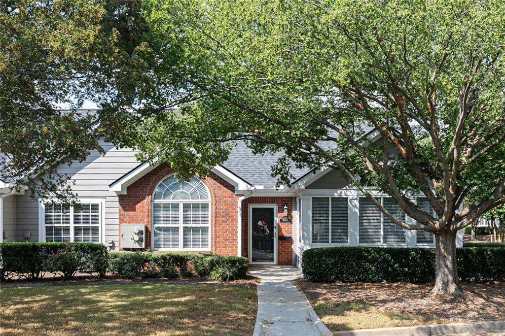 927 Burnt Hickory Circle Nw, Marietta