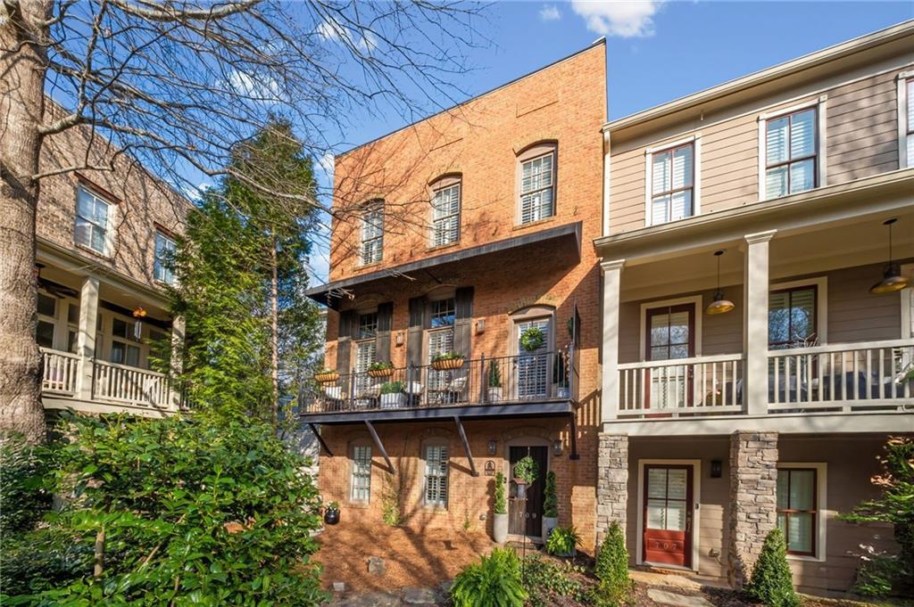 709 Hammond Drive, Woodstock