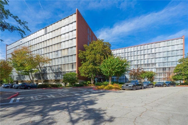 Unit 223 - 3060 Pharr Court North Nw, Atlanta