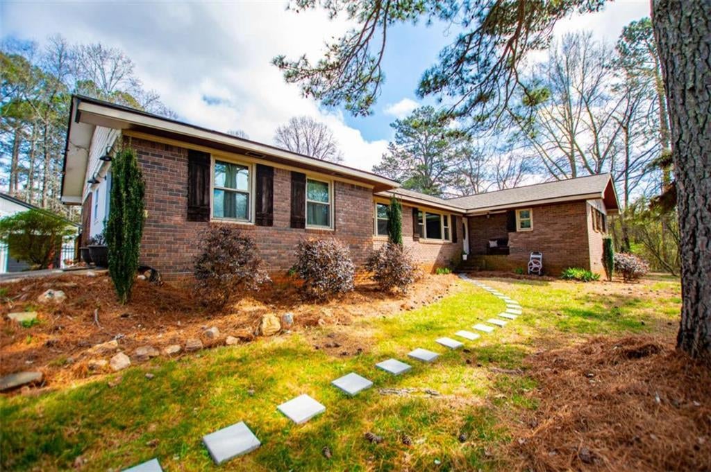 1487 Cochran Ridge Road, Hiram