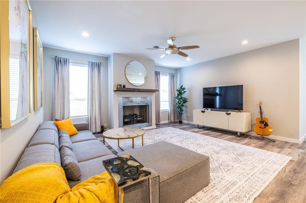 Photo of Listing #7577406