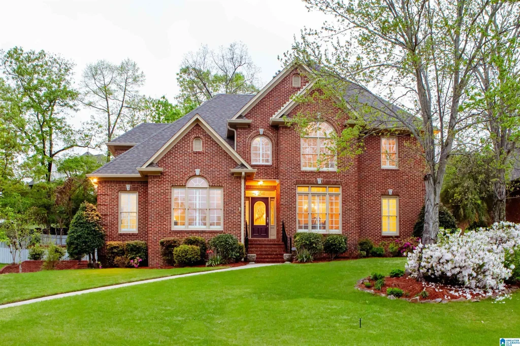 5150 Lake Crest Circle, HOOVER