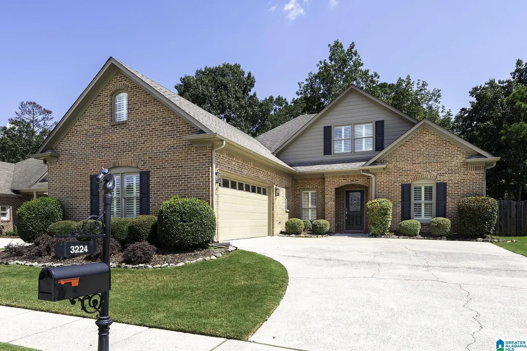 3224 Crossings Drive, HOOVER