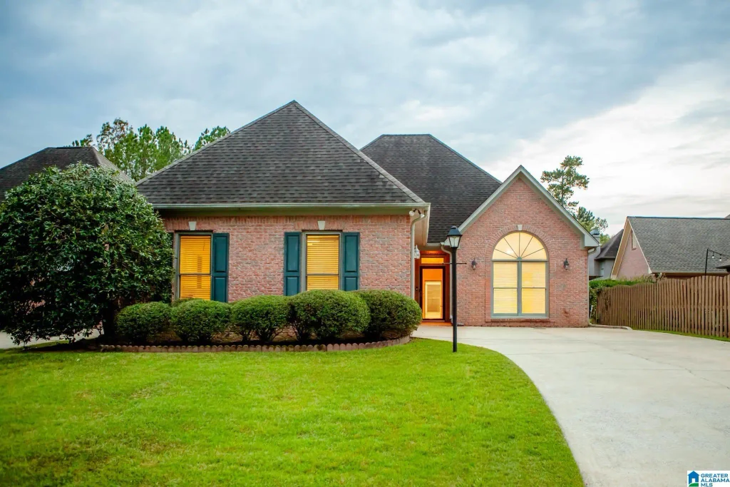 1047 Riverchase Cove, HOOVER