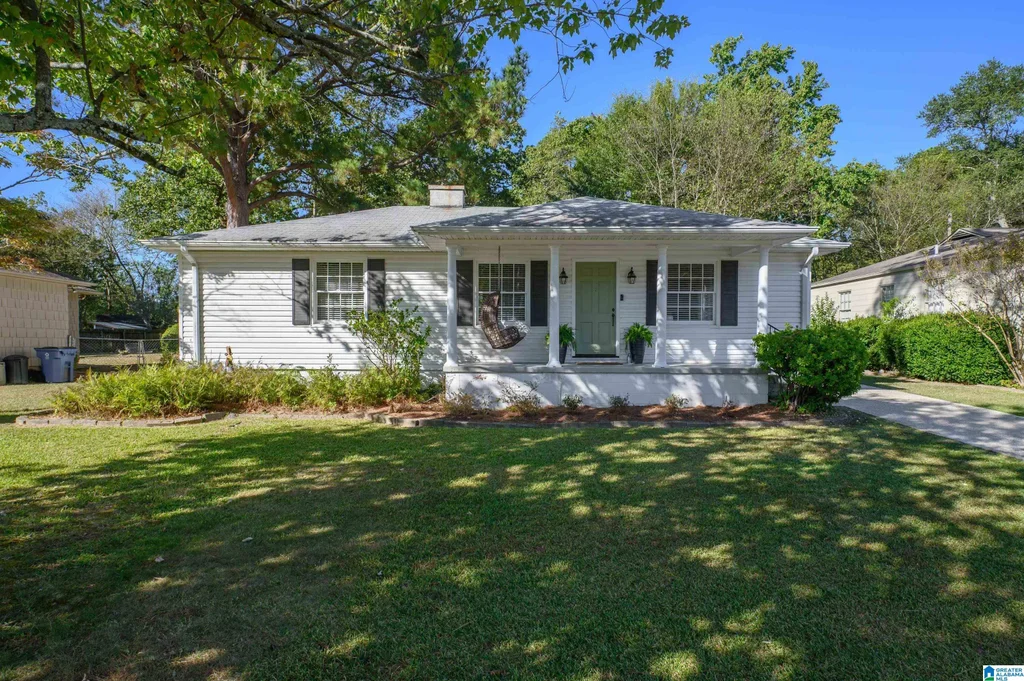 212 Kent Drive, HOMEWOOD