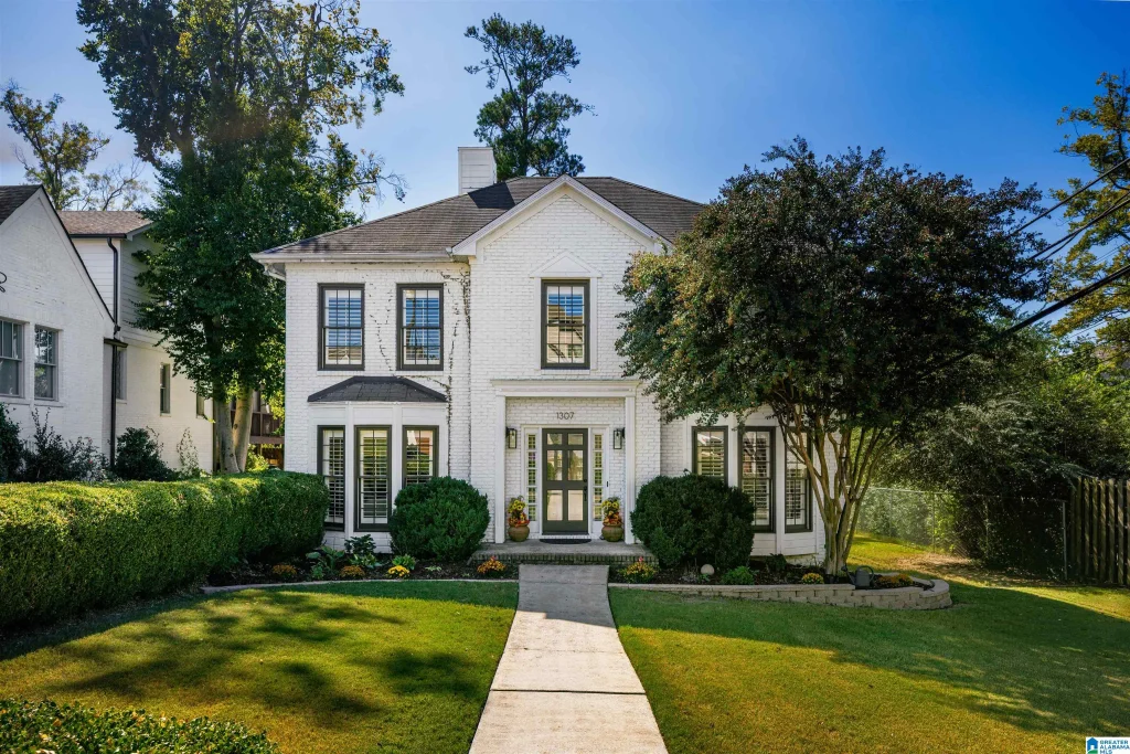 1307 Roseland Drive, HOMEWOOD