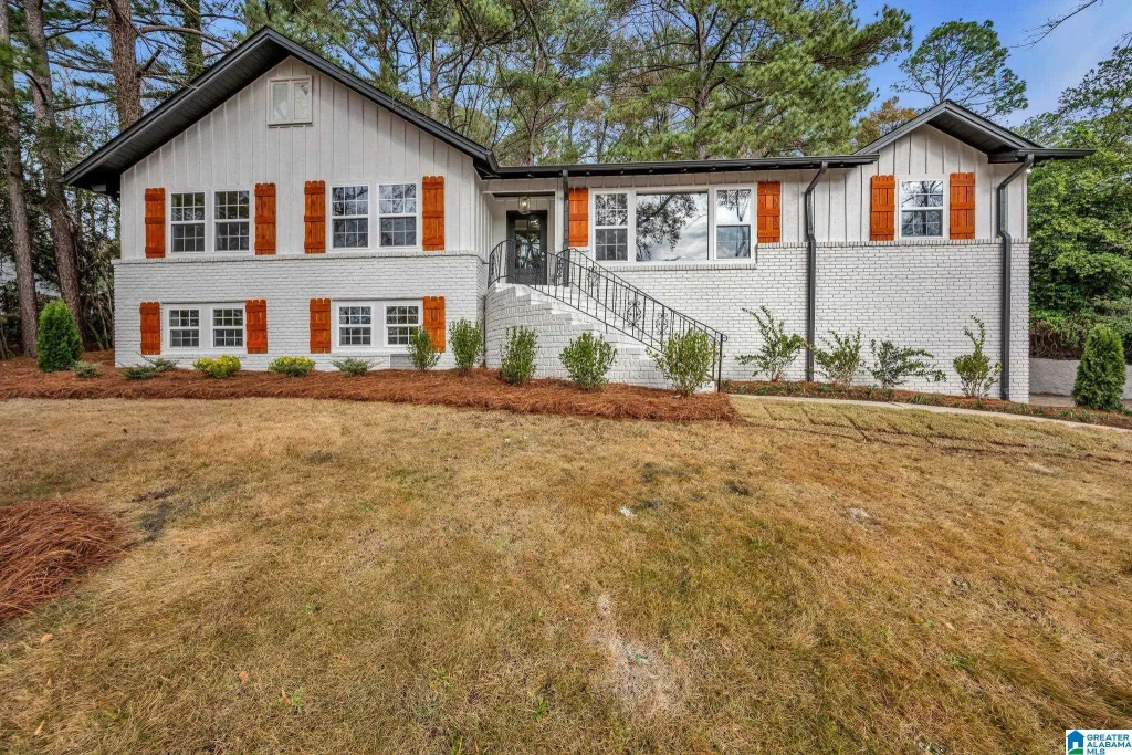 2116 Vestridge Drive, VESTAVIA HILLS