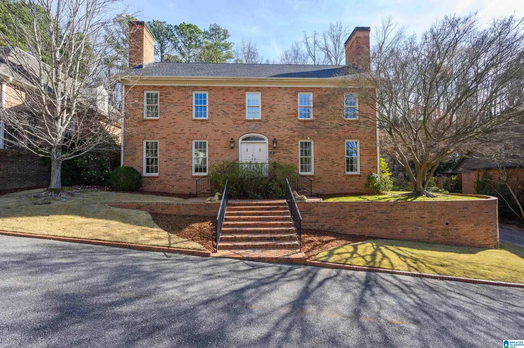 56 Cross Creek Drive, MOUNTAIN BROOK