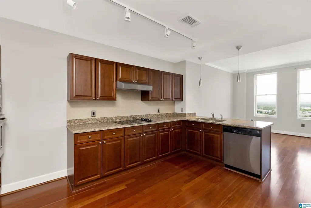 2024 2nd Avenue N 1703, BIRMINGHAM