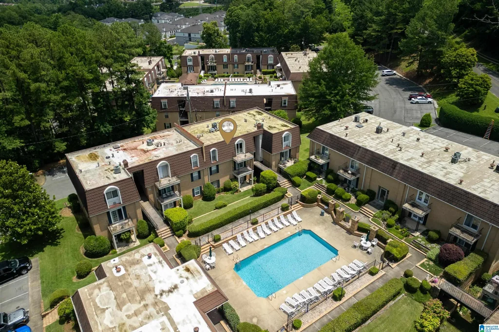 165 Old Montgomery Highway E, HOMEWOOD