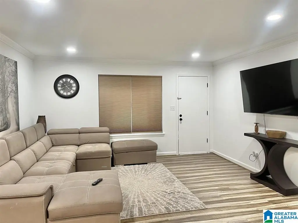 1004 Patton Creek Lane 1004, HOOVER