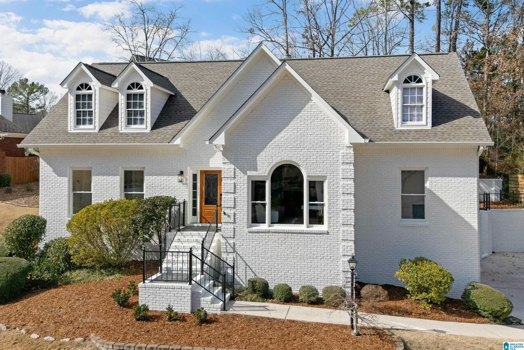 912 Cove Circle, HOOVER