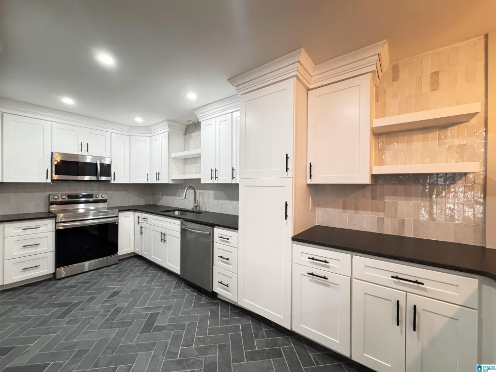 609 Woodland Village 609, HOMEWOOD