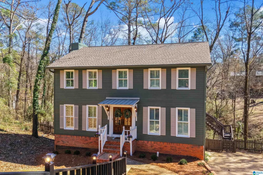 812 Sweetgum Court, HOOVER