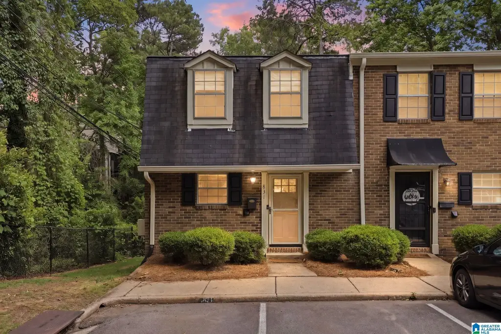 831 Vestavia Villa Court 831, VESTAVIA HILLS