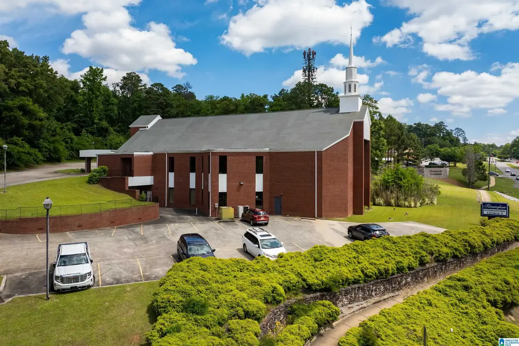 1380 Montgomery Highway, VESTAVIA HILLS