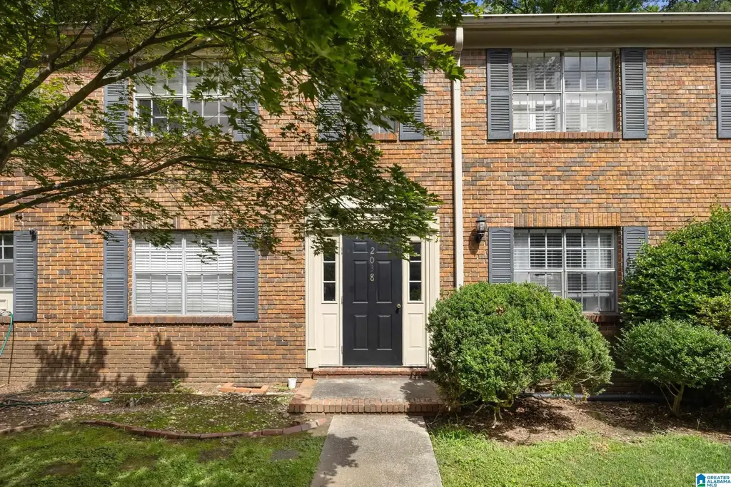 2038 Montreat Circle D, VESTAVIA HILLS