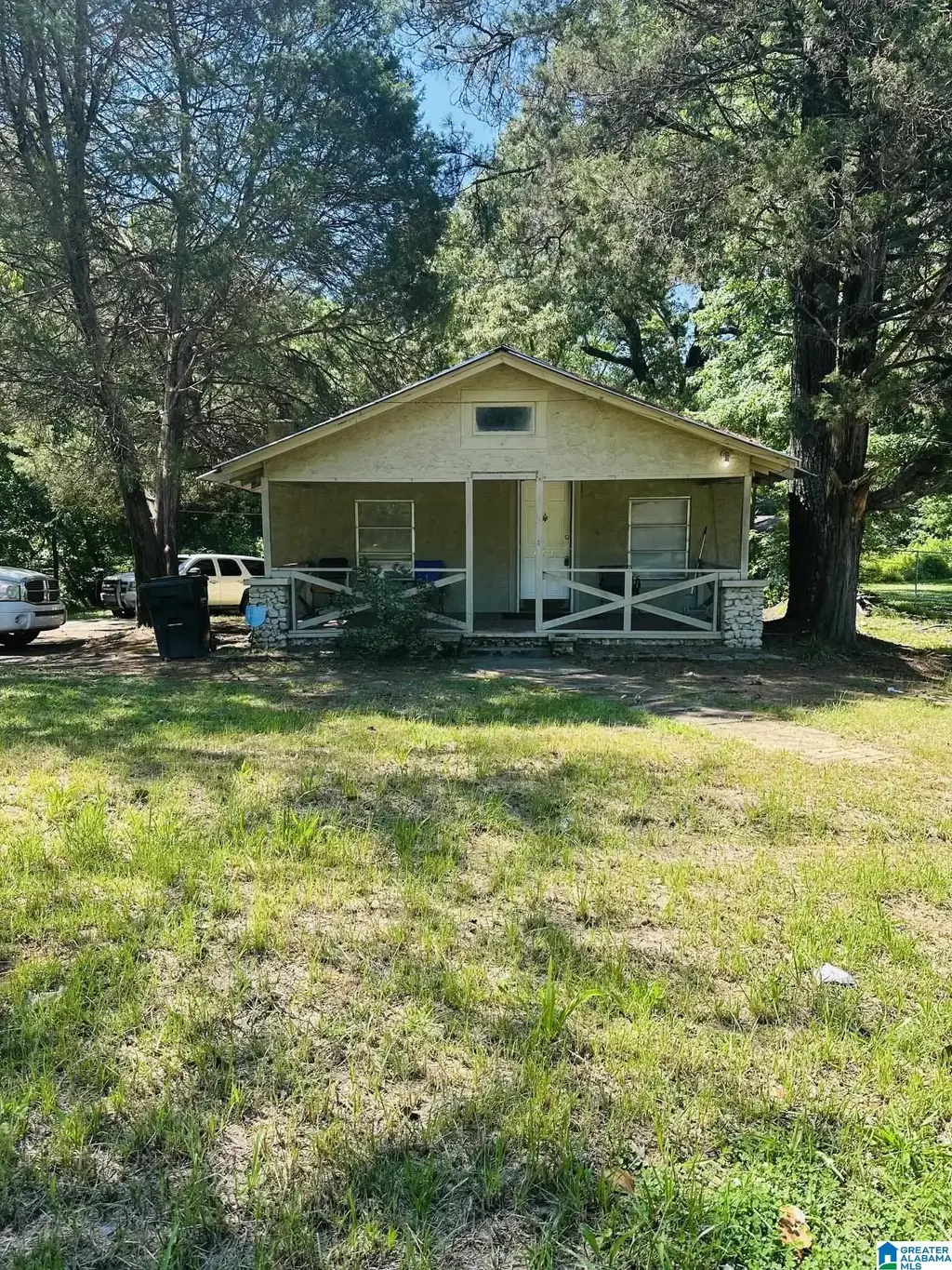 861 Gadsden Highway, BIRMINGHAM