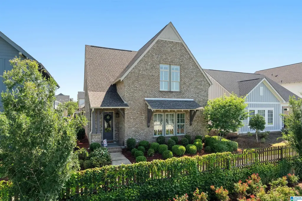 1294 Claire Terrace, HOOVER