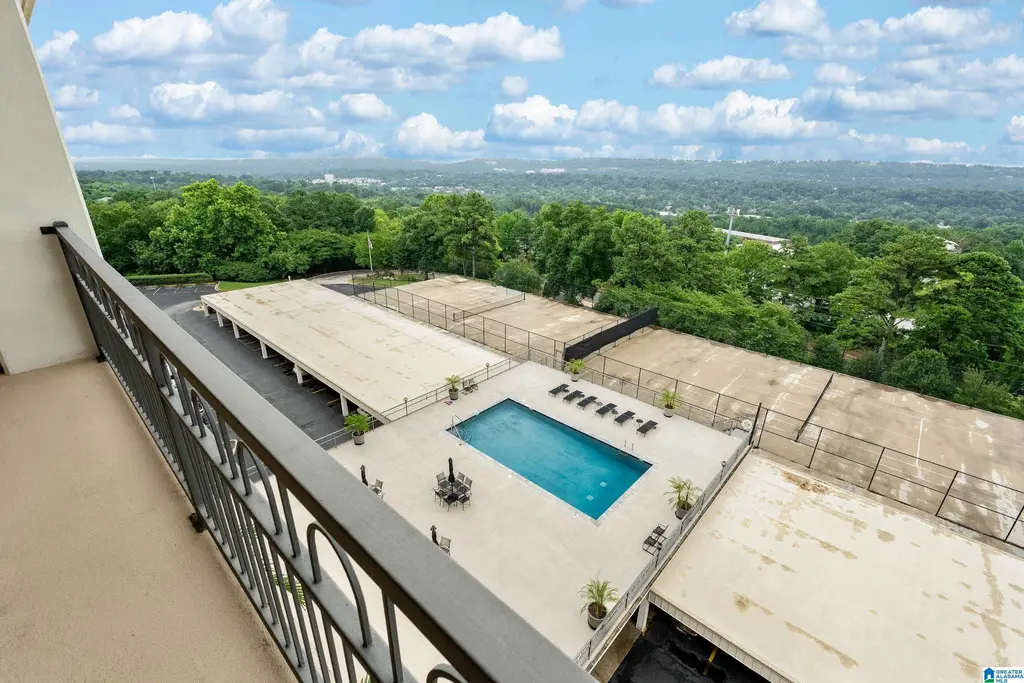 1200 Beacon Parkway E 704, BIRMINGHAM