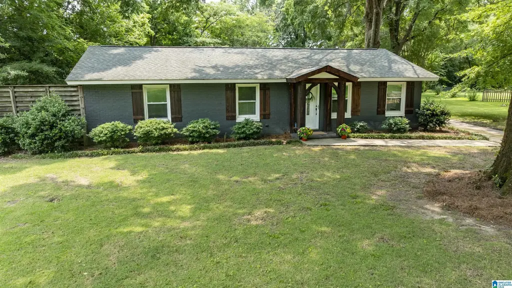 4032 Meadowview Circle, VESTAVIA HILLS