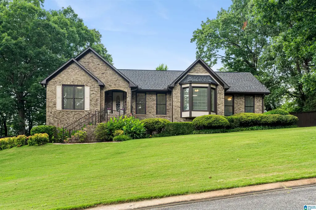 5785 Meadowview Drive, TRUSSVILLE
