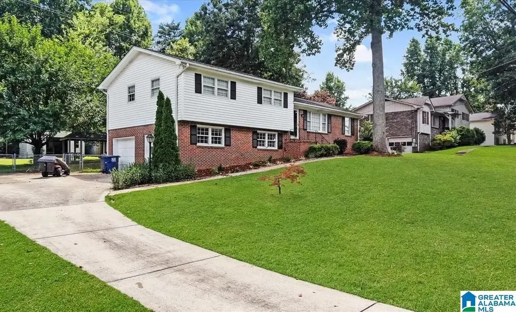 2336 Mountain Oaks Lane, HOOVER
