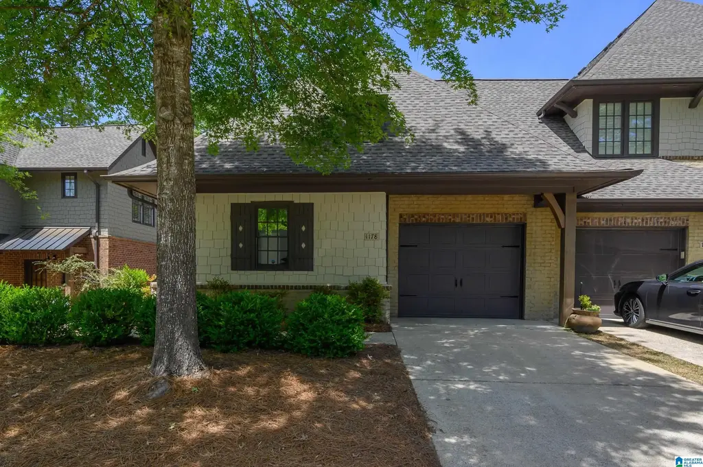 1178 Inverness Cove Way, HOOVER