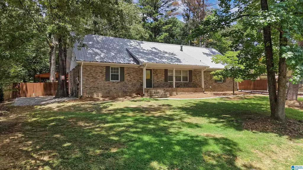 2028 Weeping Willow Lane, HOOVER