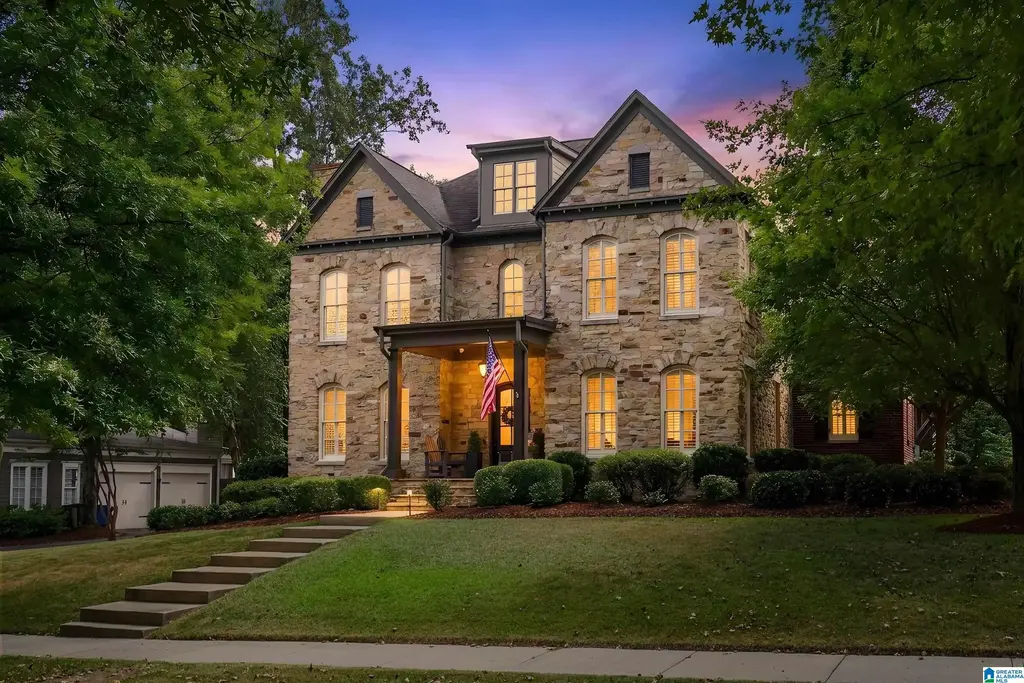 628 Founders Park Drive W, HOOVER