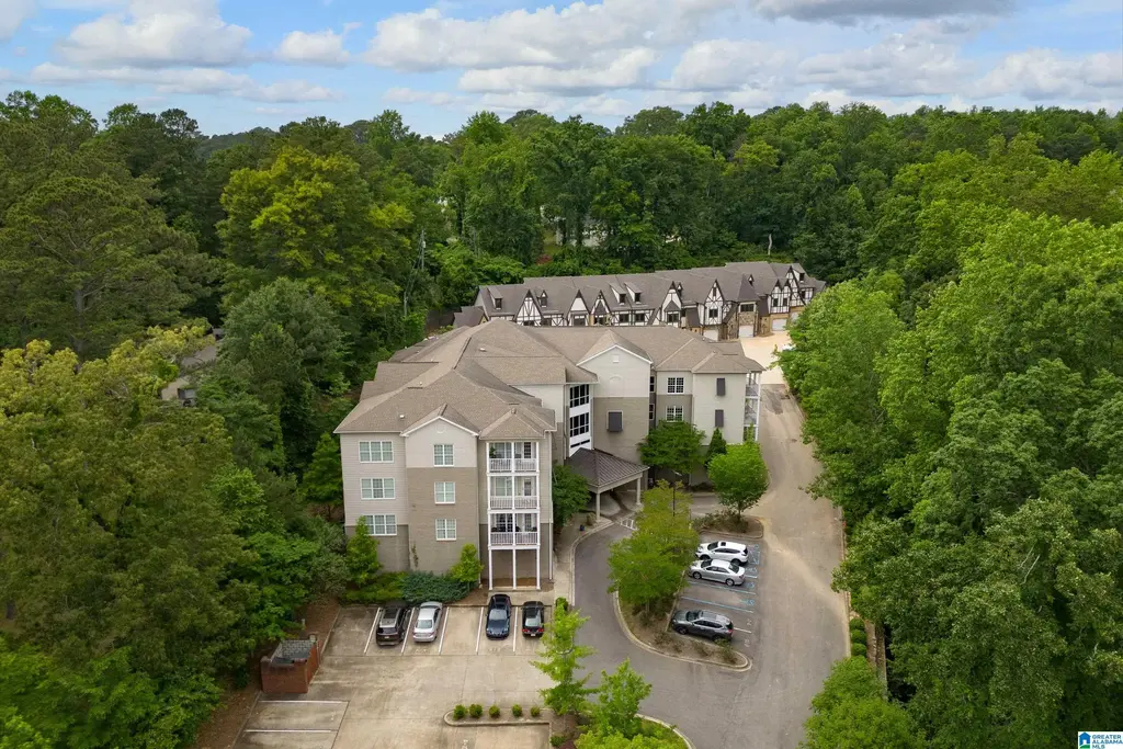 3038 Massey Road A-402, VESTAVIA HILLS