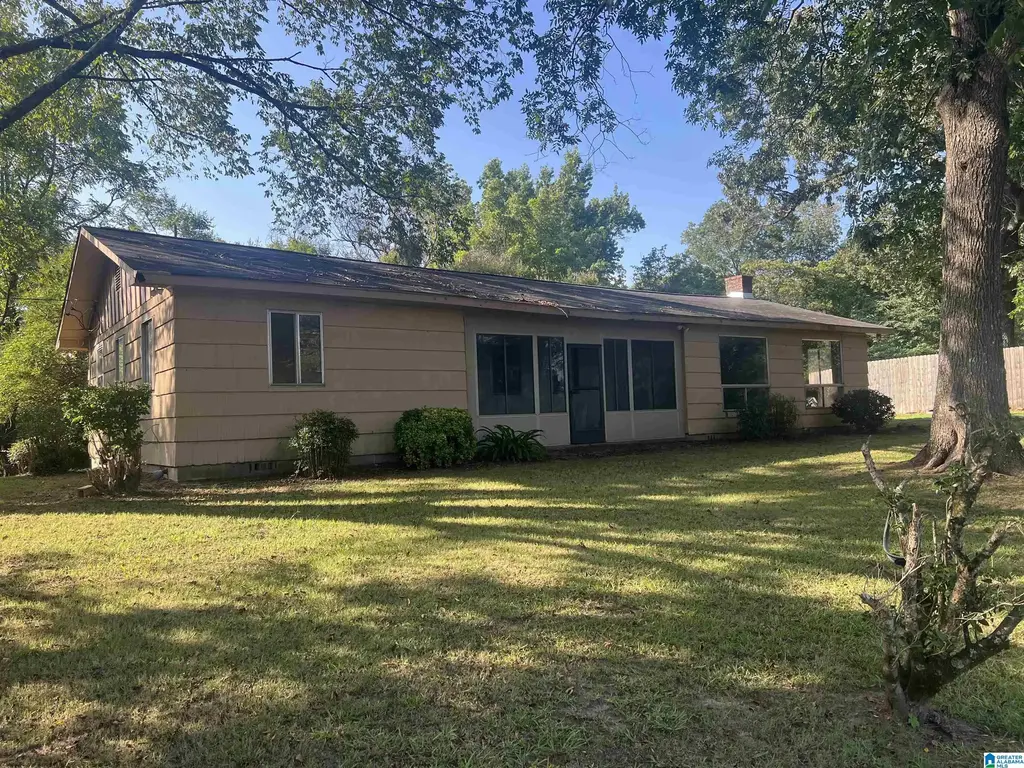 136 Mobile Avenue, TRUSSVILLE