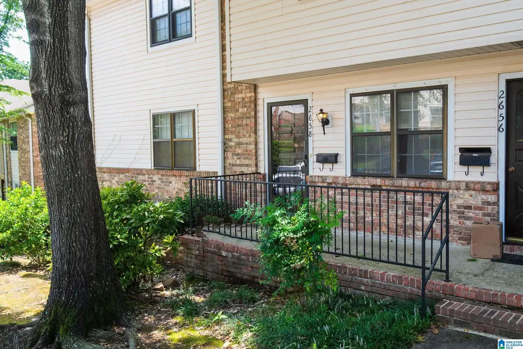 2658 Southbury Circle 2658, VESTAVIA HILLS