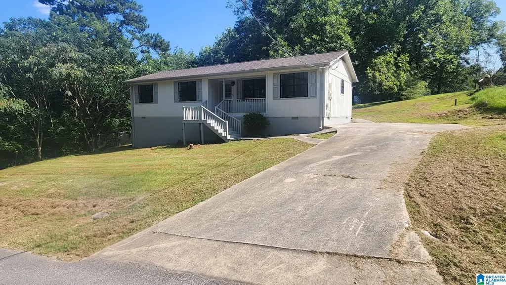 7833 Lake Avenue, LEEDS