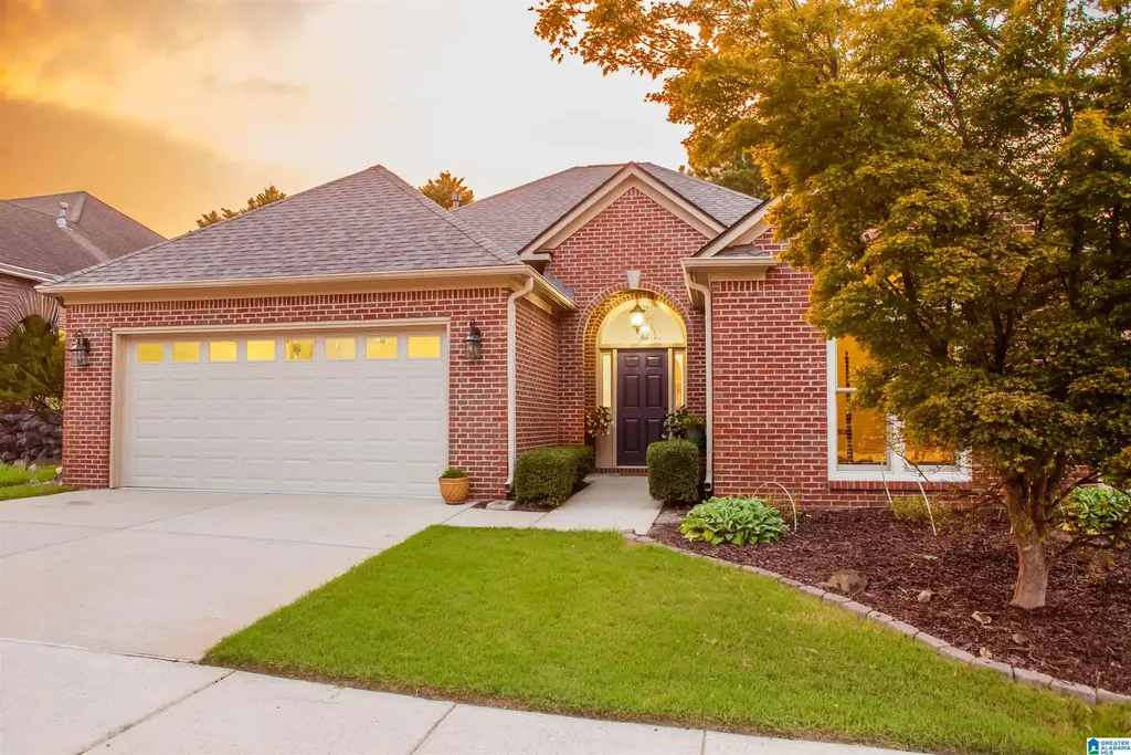 3141 Crossings Drive, HOOVER