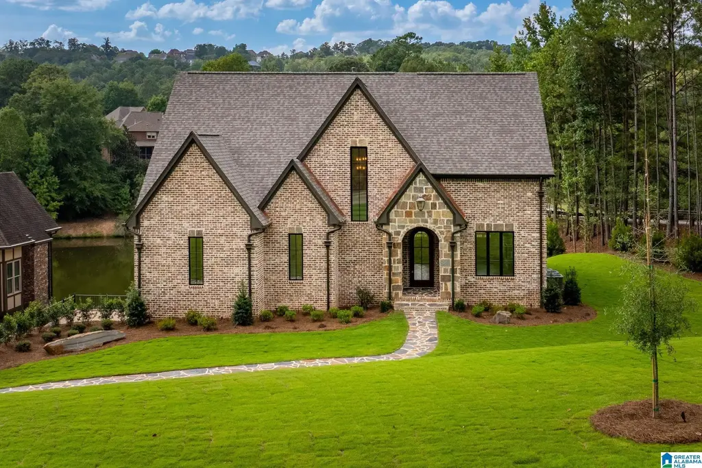5651 Brocks Cove, HOOVER