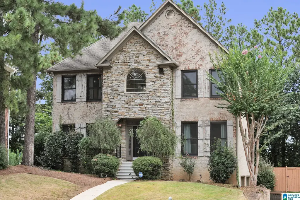 5612 Lake Cyrus Way, HOOVER