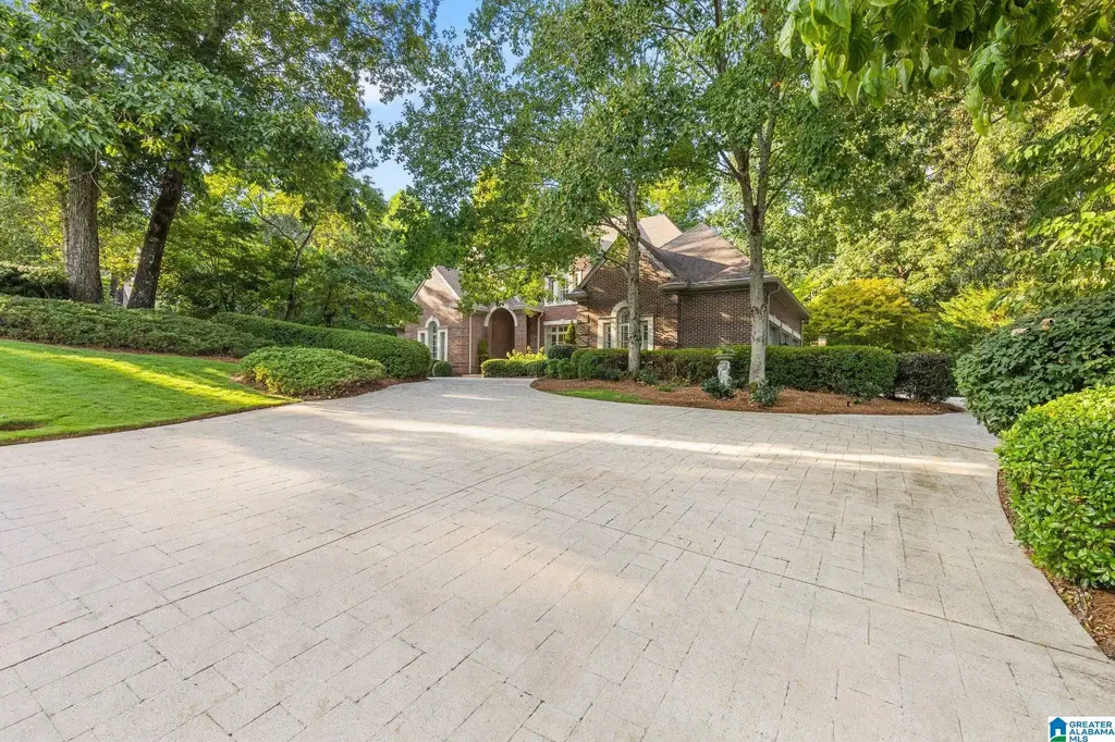 1970 Rocky Brook Drive, VESTAVIA HILLS