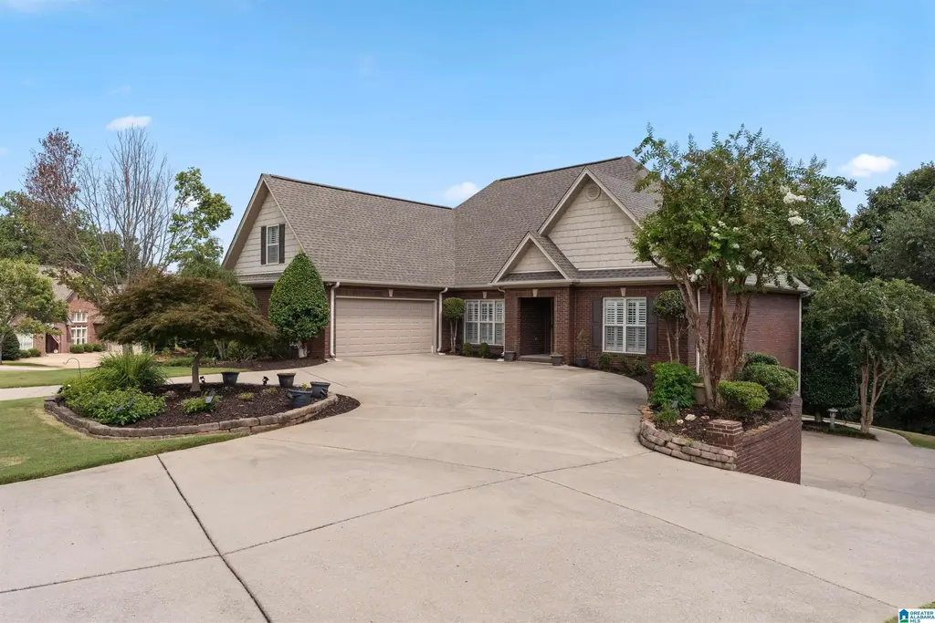 4949 Zoba Circle, TRUSSVILLE
