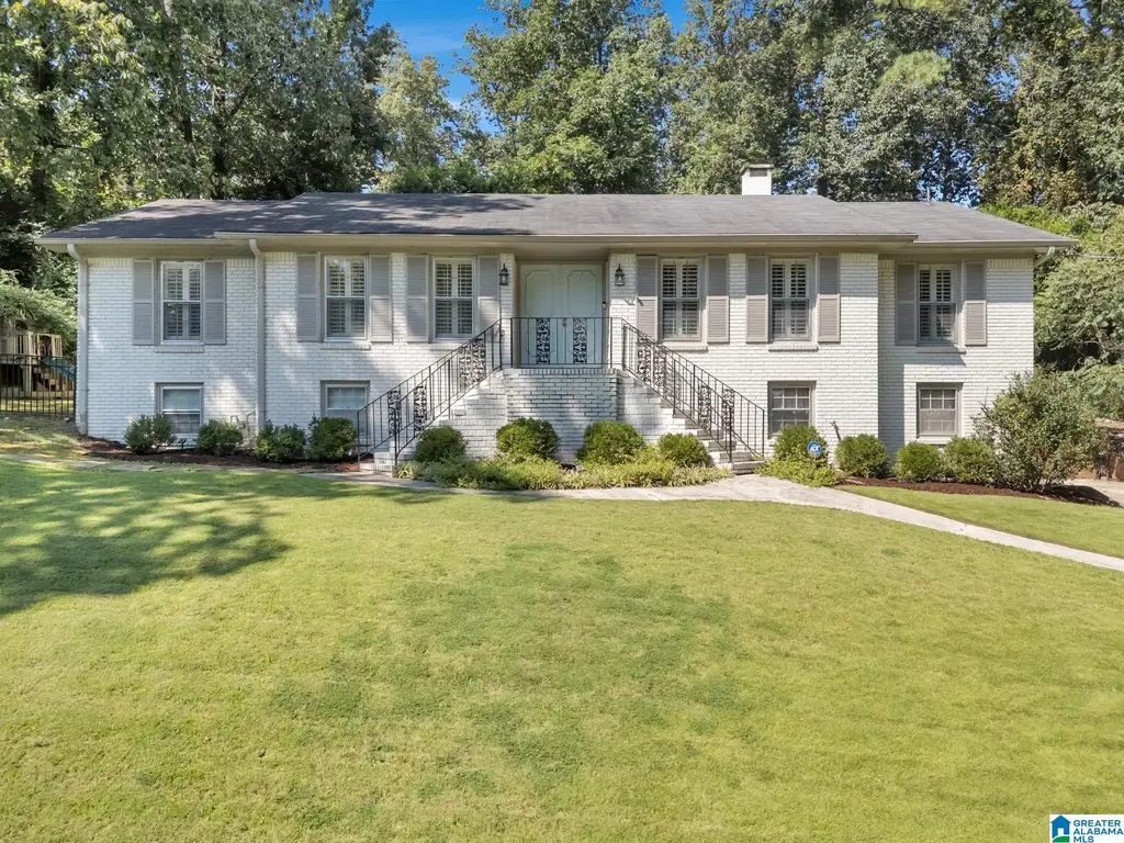 618 Winwood Drive, VESTAVIA HILLS