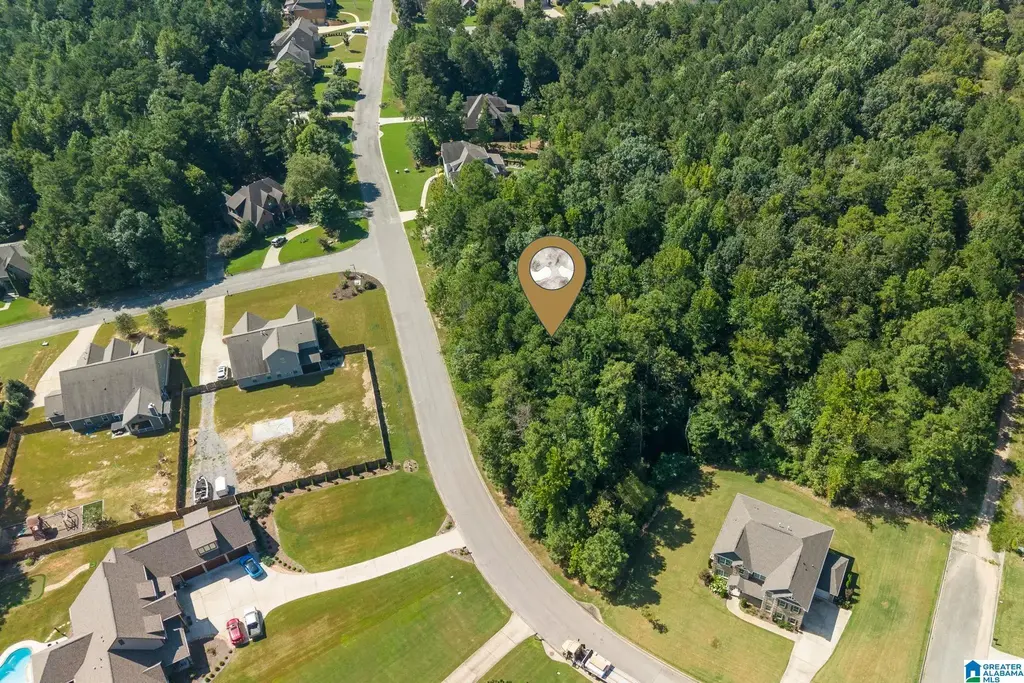 Carrington Lake Parkway, TRUSSVILLE